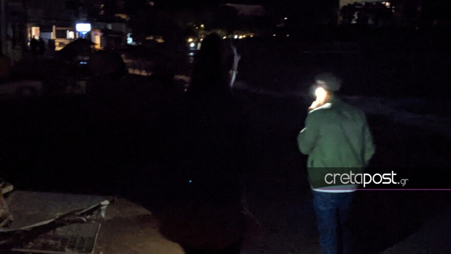 Κακοκαιρία στην Κρήτη: Στο σκοτάδι η Αγία Πελαγία μετά τις καταστροφές - Άφρισε η θάλασσα