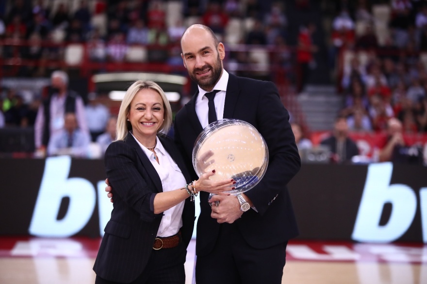 Σπανούλης: Ο Legend που φόρεσε γραβάτα! 