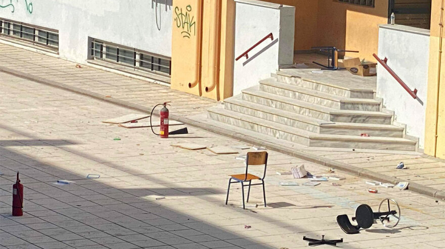 Βανδαλισμοί σε ΕΠΑΛ της Θεσσαλονίκης: Tα… σπασμένα θα κληθούν να πληρώσουν οι δέκα νεαροί