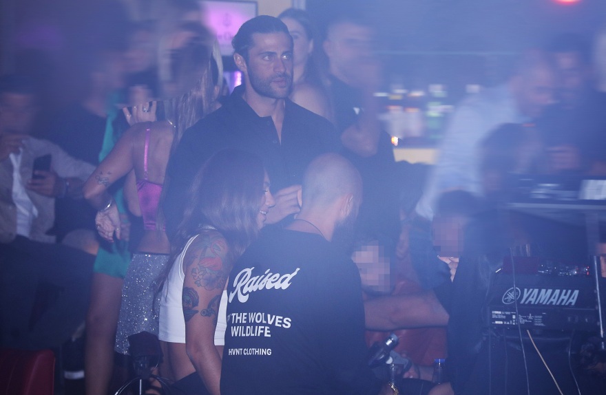 Κωνσταντίνος Βασάλος και Ευρυδίκη Βαλαβάνη στα γενέθλια της Σόφης Πασχάλη