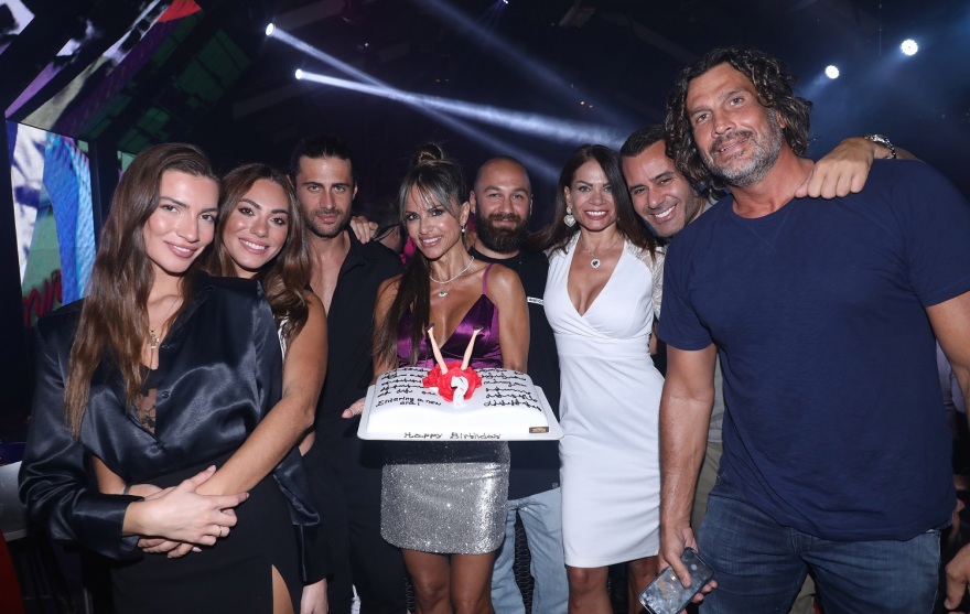 Κωνσταντίνος Βασάλος και Ευρυδίκη Βαλαβάνη στα γενέθλια της Σόφης Πασχάλη