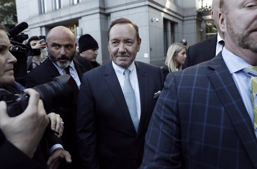 Κέβιν Σπέισι: «Δεν μπορούσα να πω ότι είμαι γκέι, επειδή ο πατέρας μου ήταν νεοναζί»