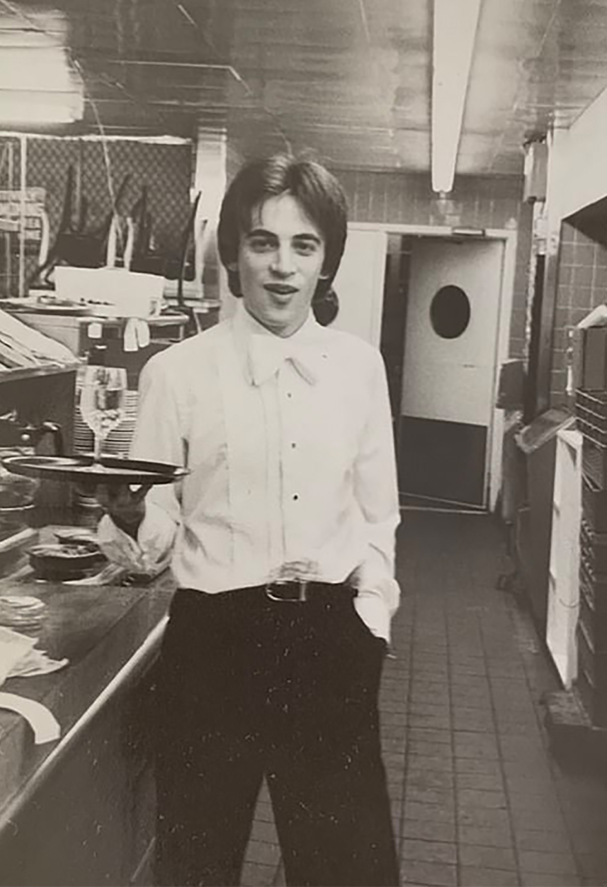 Κηθ ΜακΝάλι: Ο εστιάτορας που «ξεμπρόστιασε» τον Τζέιμς Κόρντεν - Η μυθιστορηματική ζωή του