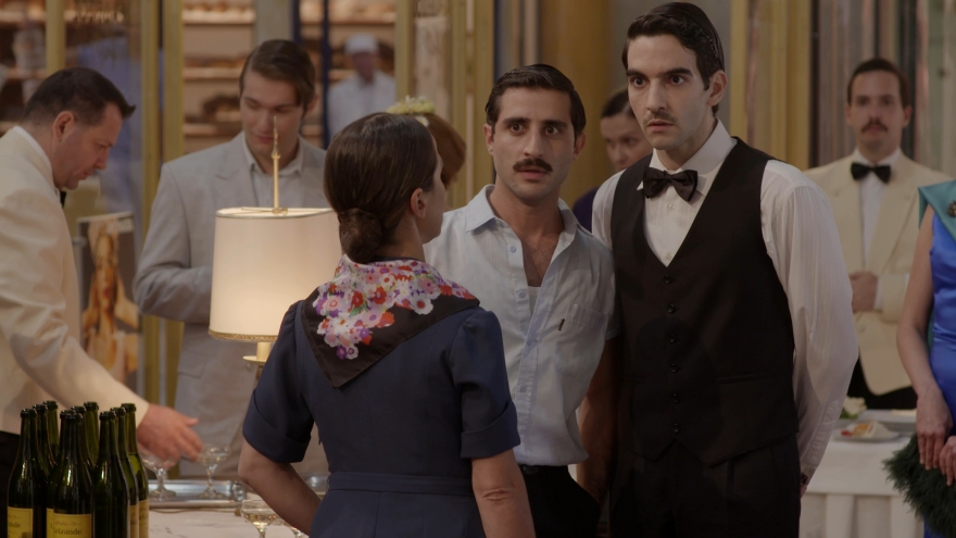 Παράδεισος των κυριών: Ο αστυνόμος Χρηστίδης επισκέπτεται τον Πάρη στο νοσοκομείο 