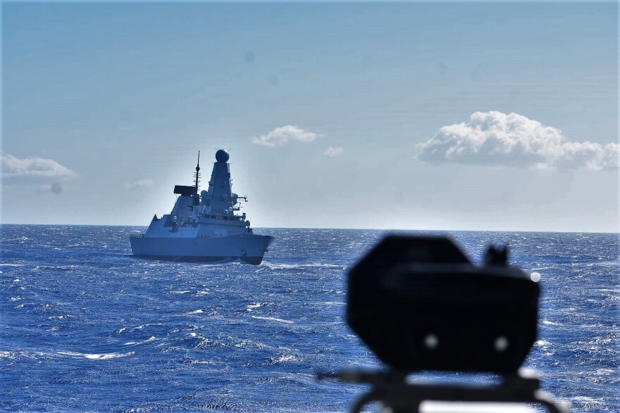 Συνεκπαίδευση της φρεγάτας «Έλλη» με το βρετανικό αντιτορπιλικό «Defender»