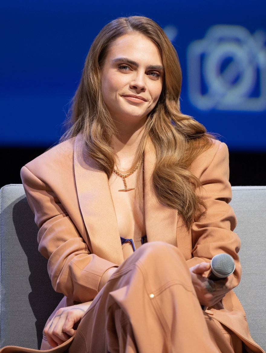 Κάρα Ντελεβίν: Της ζήτησαν να βγάλει τα εσώρουχά της σε ένα σεμινάριο για το σεξ