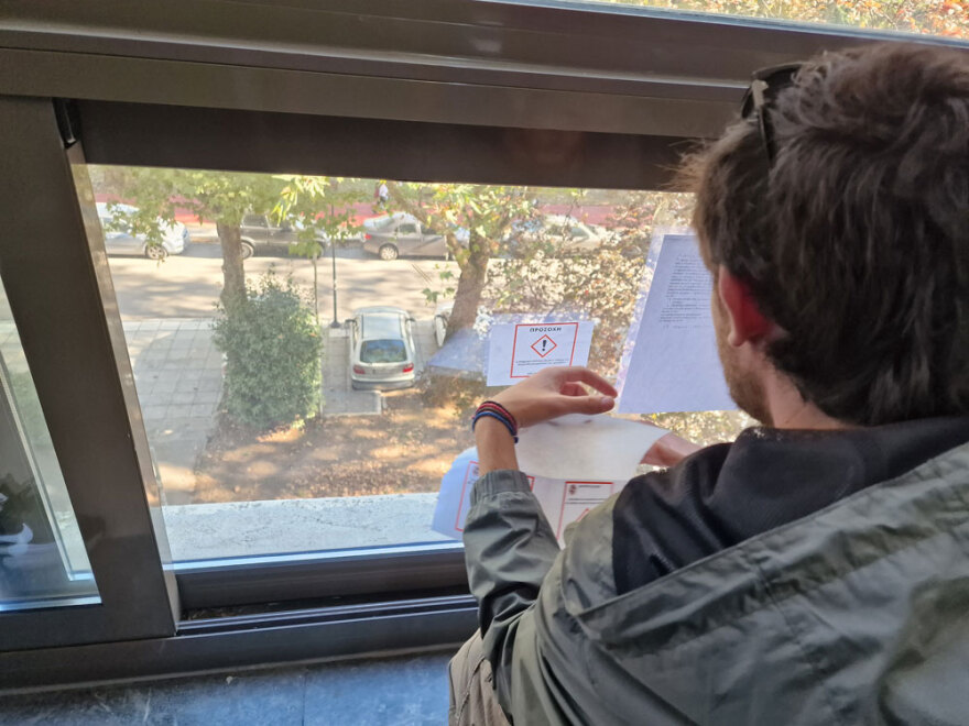 Πτώση 19χρονου στο ΑΠΘ: «Ήταν σωριασμένος και μας έλεγε "καλέστε ασθενοφόρο"», λένε συμφοιτητές του