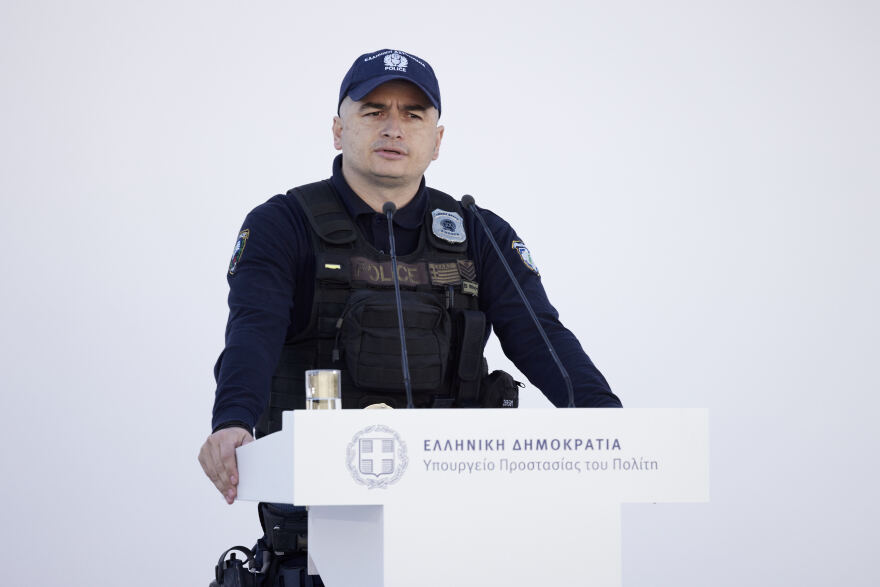 Ήρωες αστυνομικοί θυμούνται: «Σαν να κουβαλούσα στους ώμους το δικό μου παιδί»