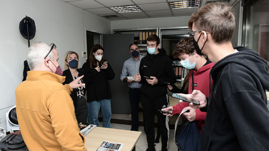 Οι μαθητές της Σχολής Μωραΐτη «τύπωσαν» το δικό τους Πρώτο Θέμα