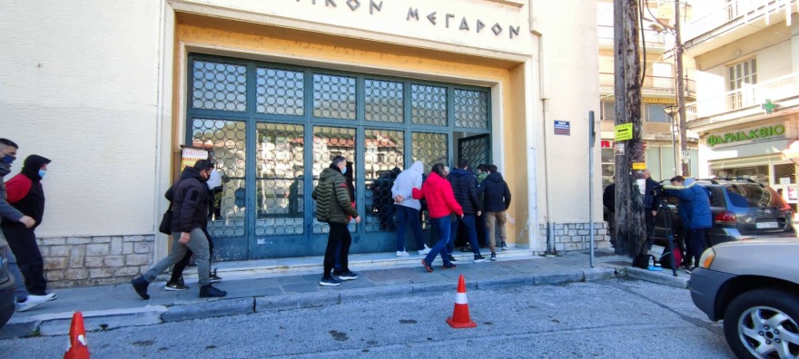 Καστοριά: Απολογούνται οι αστυνομικοί μέλη της σπείρας που έβγαλε 700.000 ευρώ από διακίνηση μεταναστών
