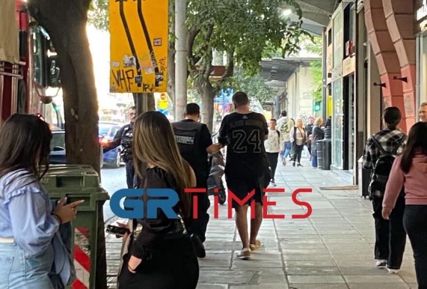 Θεσσαλονίκη: Άνδρας χτύπησε μητέρα μέσα σε λεωφορείο - Είχε τη μικρή της κόρη στην αγκαλιά της