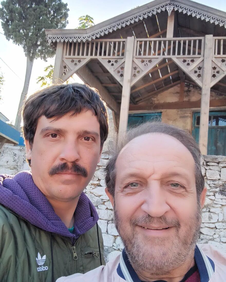 Σπύρος Μπιμπίλας: Δημοσίευσε φωτογραφίες από τα γυρίσματα του «Καπετάν Μιχάλη»