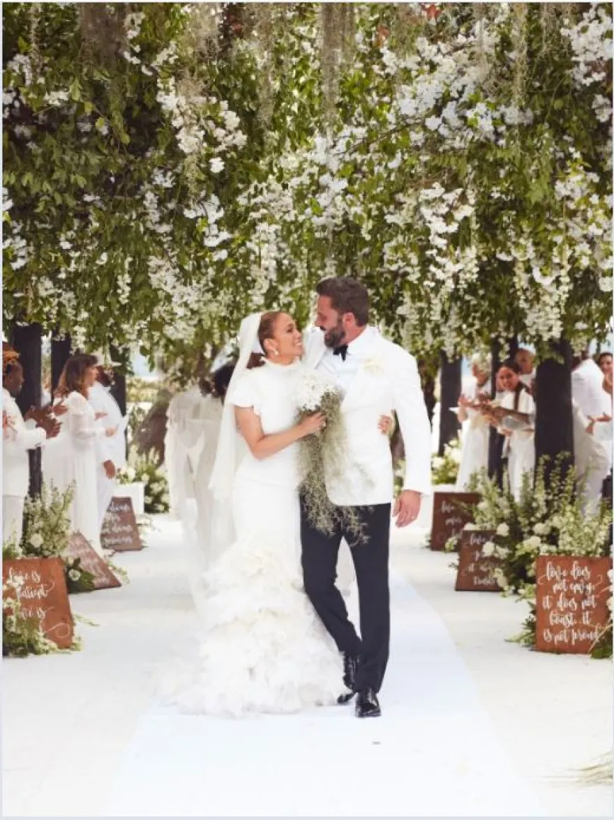 Τζένιφερ Λόπεζ - Φήμες για διαζύγιο: Δεν αντέχει άλλο την ακαταστασία και το κάπνισμα του Μπεν Άφλεκ