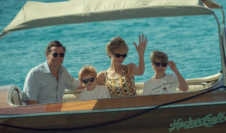 The Crown: Εξοργισμένοι οι κριτικοί με μία σκηνή για την κηδεία της πριγκίπισσας Νταϊάνα 