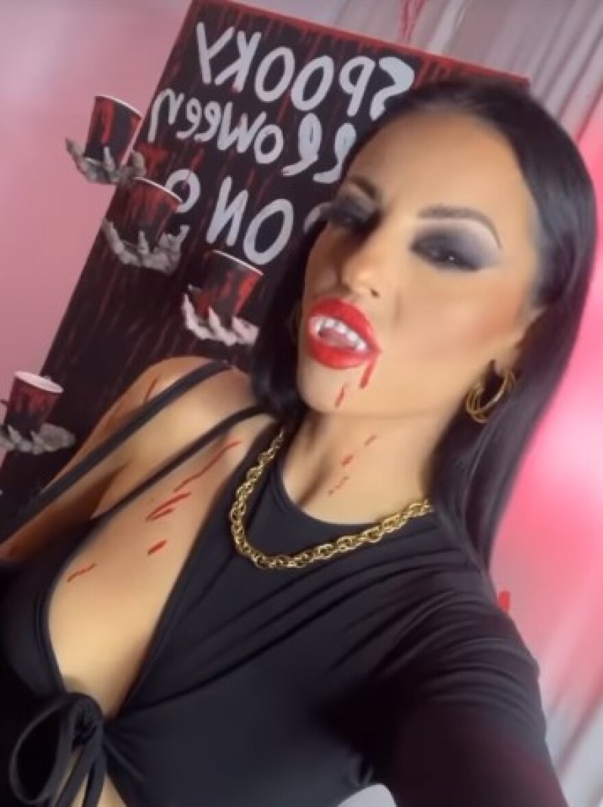 Ιωάννα Τούνη και Δήμητρα Αλεξανδράκη μεταμφιέστηκαν για το Χάλογουιν 