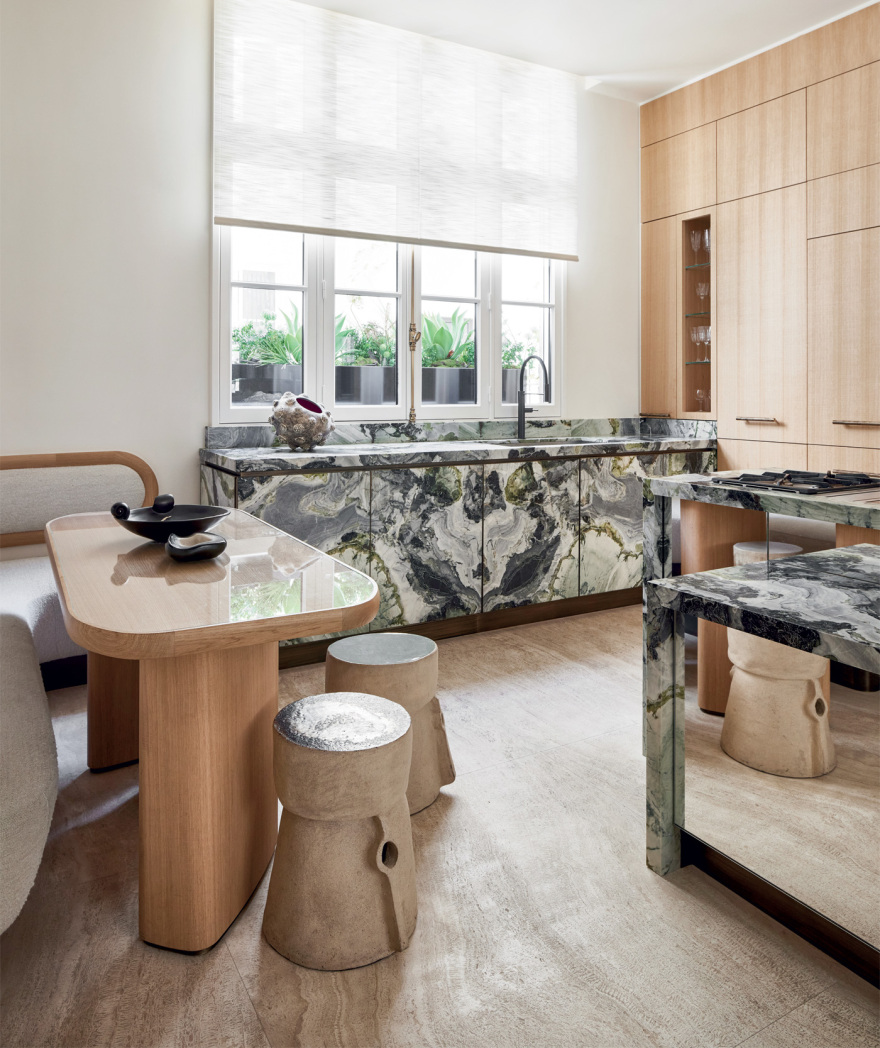 Stephanie Coutas: H Γαλλίδα ντιβα του interior design μας υποδέχεται στο σπίτι της στο Παρίσι