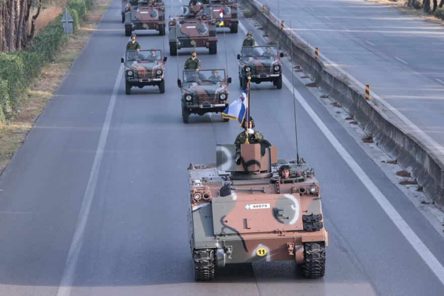 Θεσσαλονίκη: Δείτε εικόνες από τη δοκιμαστική στρατιωτική παρέλαση