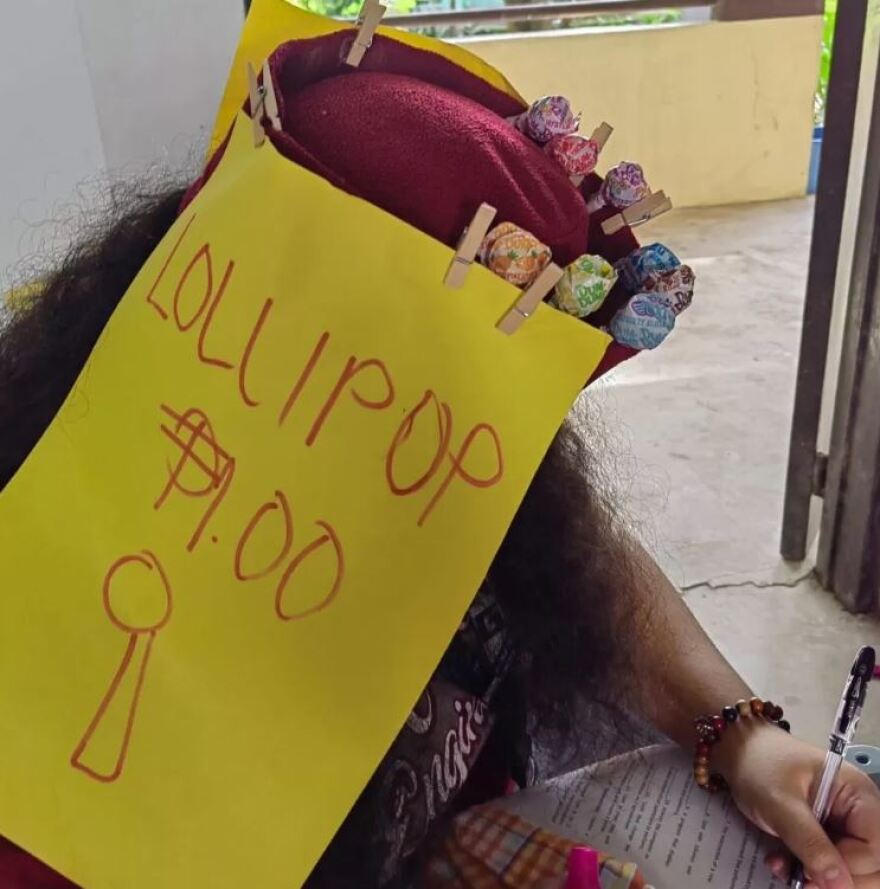 Φιλιππίνες: Viral τα καπέλα για το... σκονάκι σε κολλέγιο - Δείτε φωτογραφίες