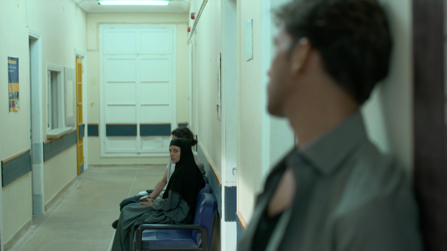 Μαύρο Ρόδο: Ο Πέτρος προσπαθεί να προσεγγίσει για ακόμα μία φορά την Ελισάβετ