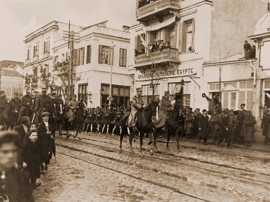 Η απελευθέρωση της Θεσσαλονίκης: Η διαφωνία Βενιζέλου-Κωνσταντίνου και η είσοδος του στρατού στην πόλη
