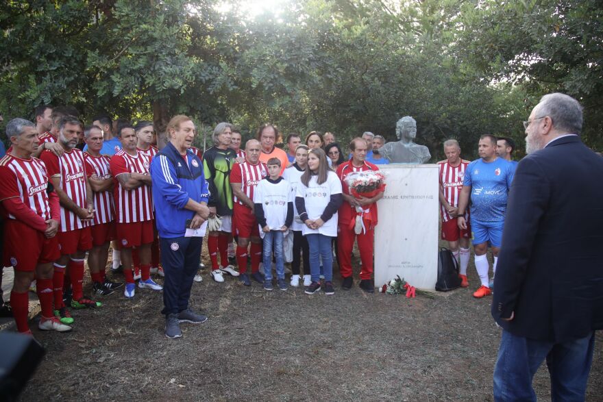  Οι βετεράνοι του Ολυμπιακού δεν ξέχασαν τον Μιχάλη Κρητικόπουλο 