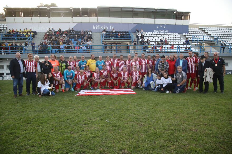  Οι βετεράνοι του Ολυμπιακού δεν ξέχασαν τον Μιχάλη Κρητικόπουλο 