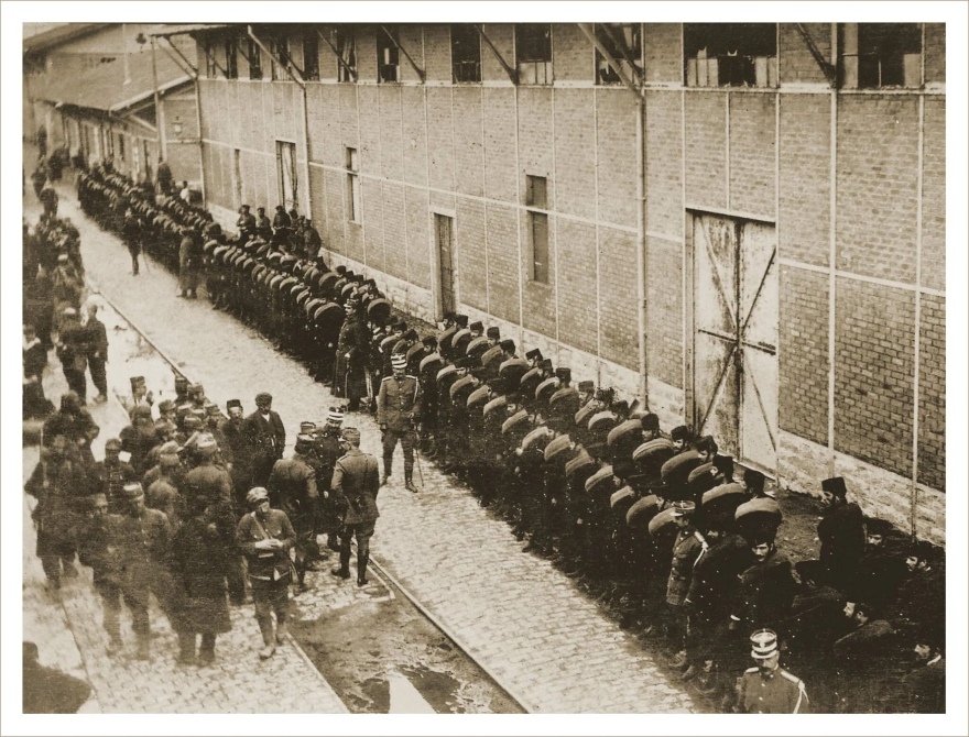 Η απελευθέρωση της Θεσσαλονίκης: Η διαφωνία Βενιζέλου-Κωνσταντίνου και η είσοδος του στρατού στην πόλη