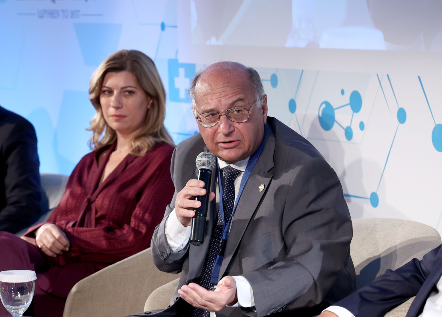 Πατούλης: Εκπαιδεύσαμε 20.000 γιατρούς με δαπάνη 7 δισ. ευρώ που έφυγαν στο εξωτερικό