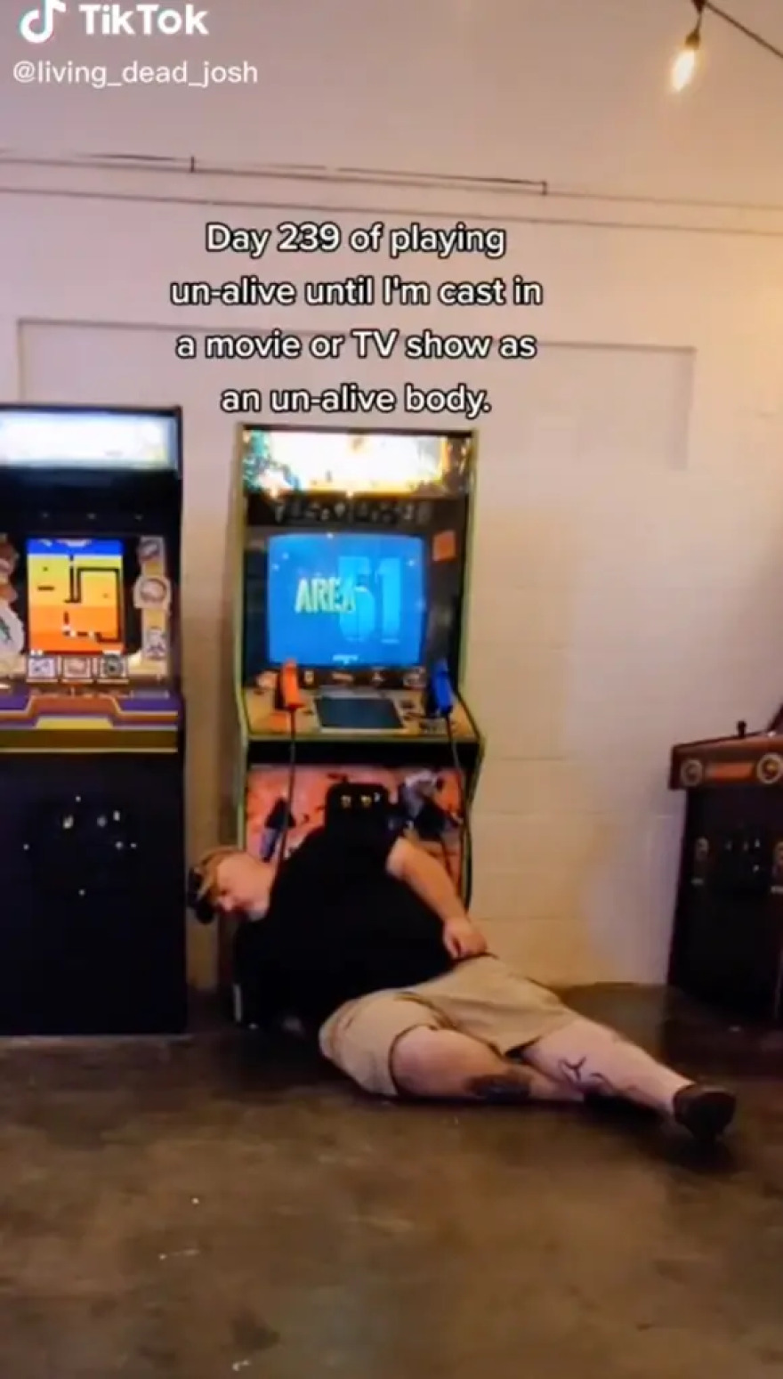 TikToker υποδυόταν τον νεκρό για να πάρει ρόλο σε σειρά - Τα κατάφερε 