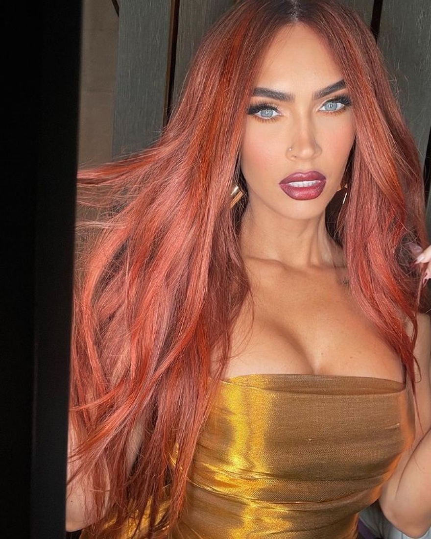 Φωτογραφίες: Η Μέγκαν Φοξ έγινε μια φλογερή κοκκινομάλλα