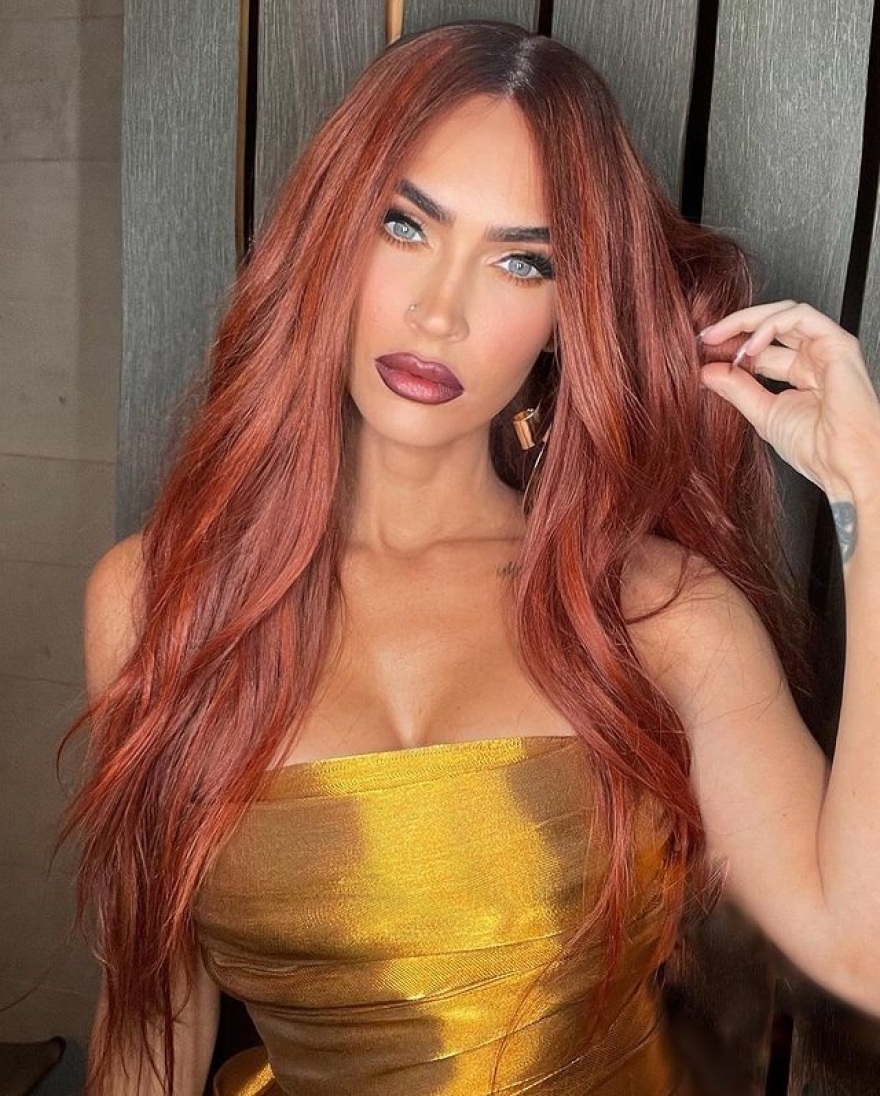 Φωτογραφίες: Η Μέγκαν Φοξ έγινε μια φλογερή κοκκινομάλλα