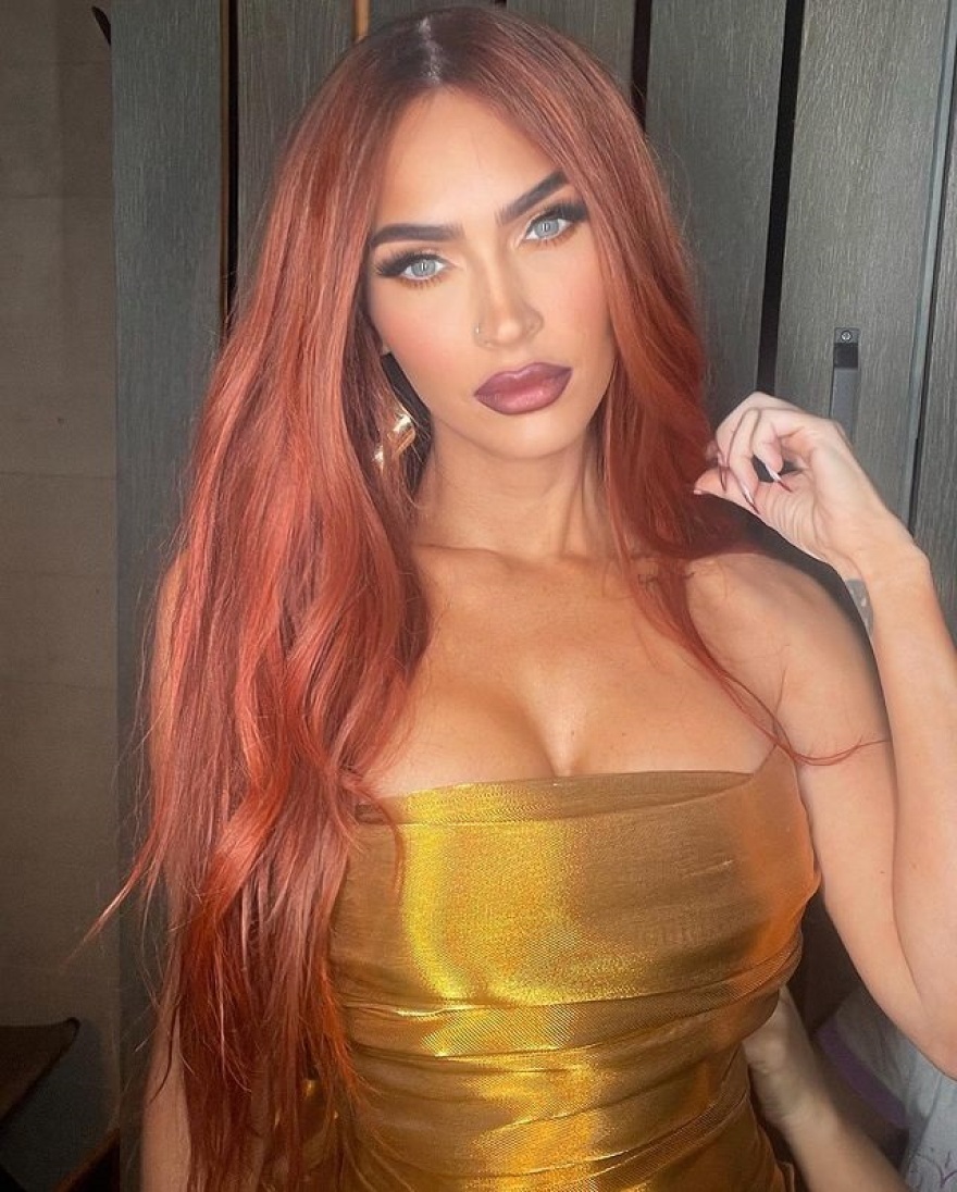 Φωτογραφίες: Η Μέγκαν Φοξ έγινε μια φλογερή κοκκινομάλλα