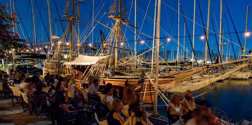 Skipper’s Bar: Αποχαιρετιστήρια βραδιά με «open bar» στο ιστορικό στέκι των ερωτευμένων στη Μαρίνα Αλίμου