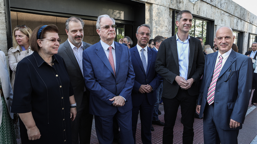 Εγκαίνια λουλουδάδικων της Βουλής - Μητσοτάκης: Xώρος ταυτισμένος με την ιστορική μνήμη των Αθηναίων 