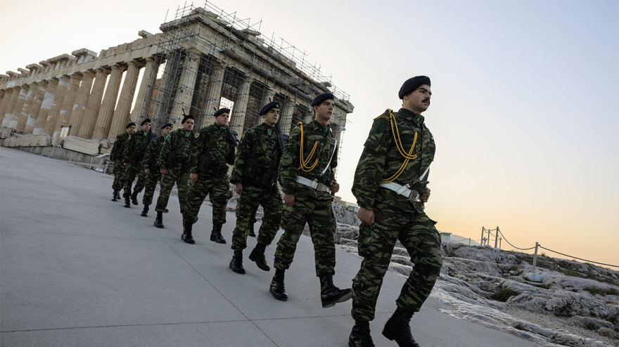 Στην Ακρόπολη Κυριάκος Μητσοτάκης και Όλαφ Σολτς - Δείτε φωτογραφίες 