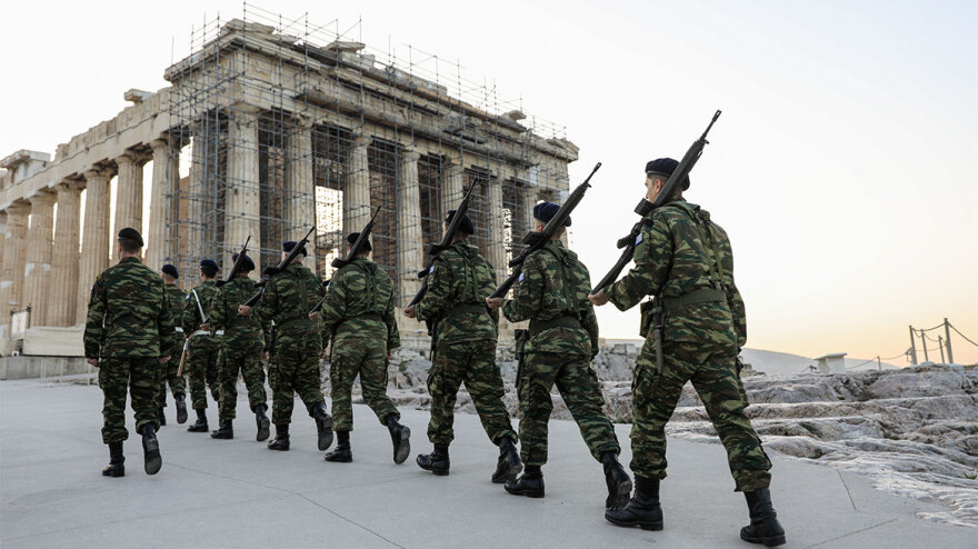 Στην Ακρόπολη Κυριάκος Μητσοτάκης και Όλαφ Σολτς - Δείτε φωτογραφίες 