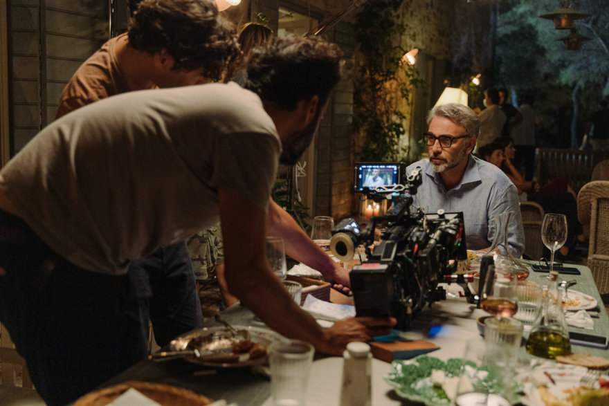 Μaestro: Φωτογραφίες από τα γυρίσματα της σειράς του Χριστόφορου Παπακαλιάτη