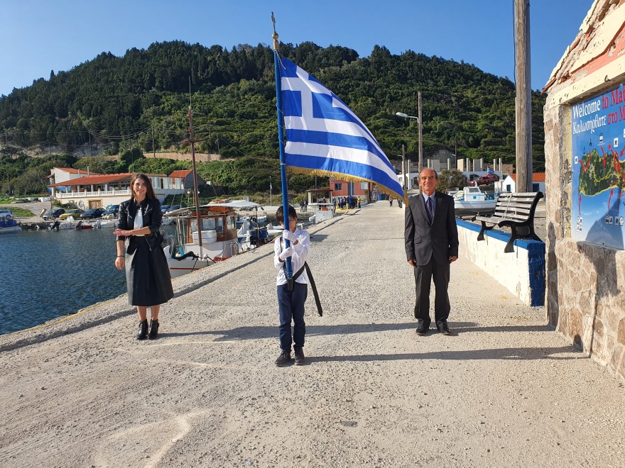 Μαθράκι: Η τελευταία παρέλαση για τον μικρό Τάσο - Εκφοβισμό καταγγέλλει η μητέρα του