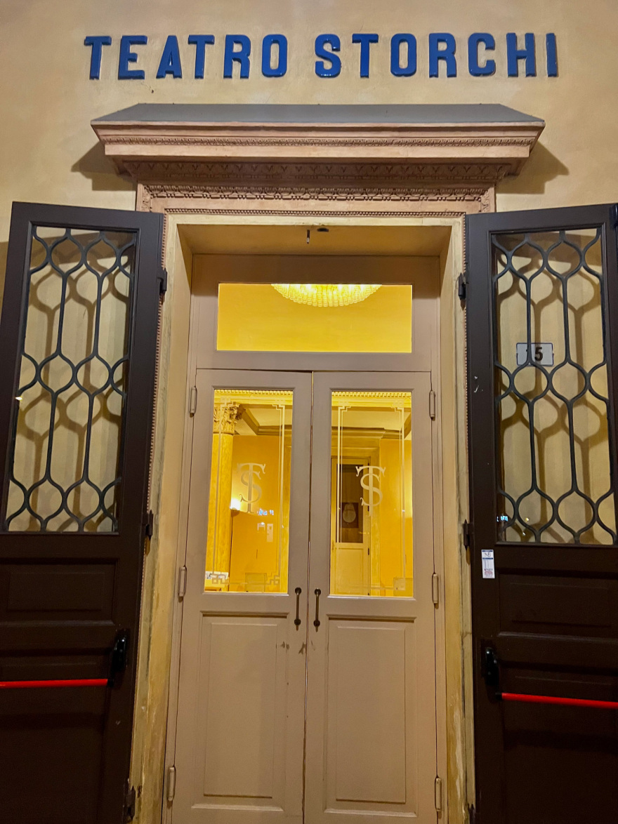 Ο Χαλεπάς κατακτά την Ιταλία: Ένα θεατρικό «road trip» από την Μπολόνια μέχρι τη Μόντενα (φωτογραφίες)