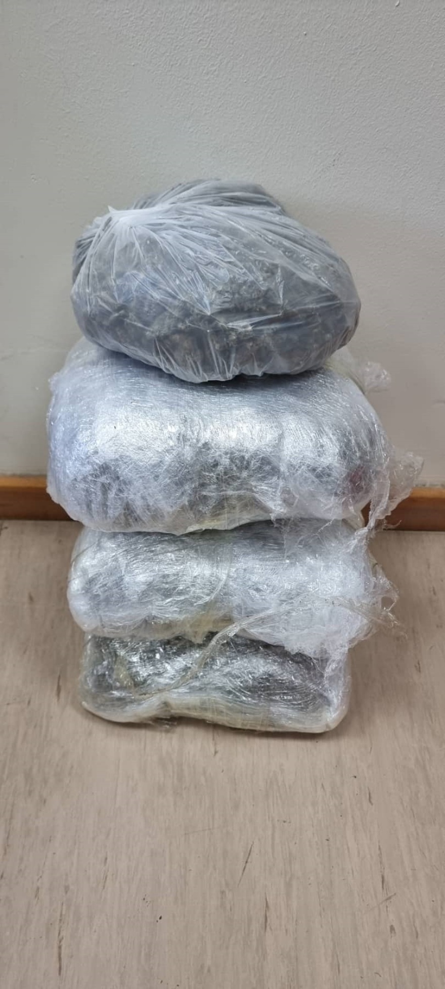 Κέρκυρα: Τον συνέλαβαν πριν διακινήσει τριάμισι κιλά κάνναβης