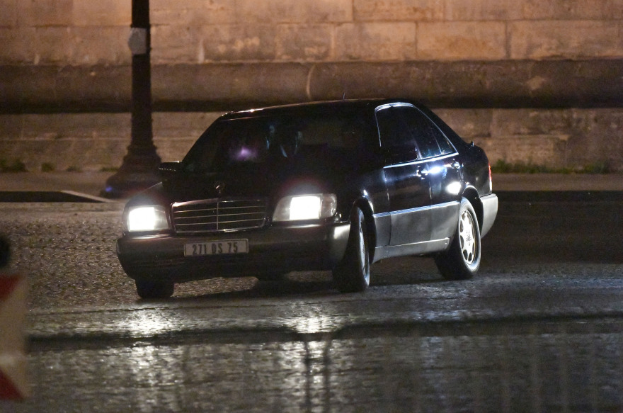 The Crown: Δείτε φωτογραφίες από τα γυρίσματα της σκηνής του δυστυχήματος της πριγκίπισσας Νταϊάνα