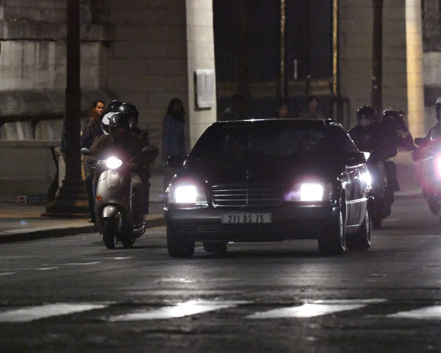 The Crown: Δείτε φωτογραφίες από τα γυρίσματα της σκηνής του δυστυχήματος της πριγκίπισσας Νταϊάνα