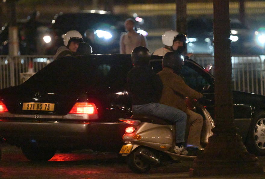 The Crown: Δείτε φωτογραφίες από τα γυρίσματα της σκηνής του δυστυχήματος της πριγκίπισσας Νταϊάνα