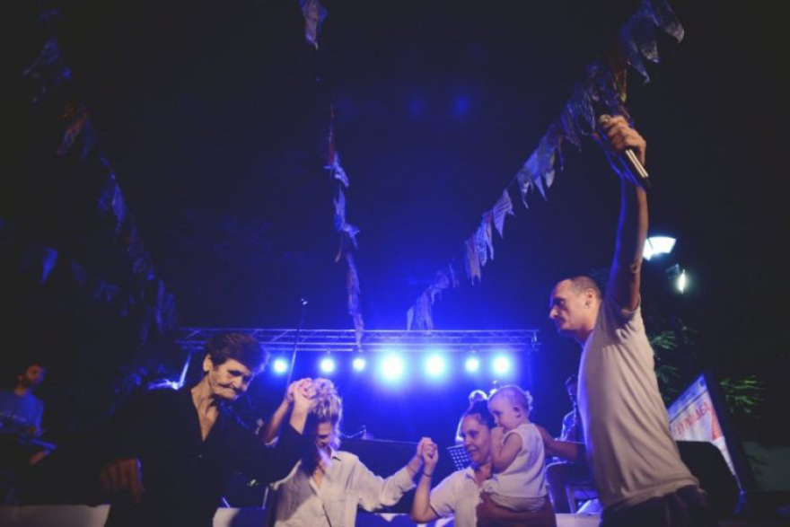 «Βίαζε εμένα και την αδελφή μου, ήμουν το τέλειο θύμα» λέει γνωστή ηθοποιός για τον Λάμπρο Φιλίππου