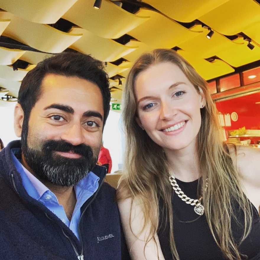 Καναδοί ερωτεύτηκαν σε… ασανσέρ ξενοδοχείου στην Αθήνα και πλέον ετοιμάζουν τον γάμο τους