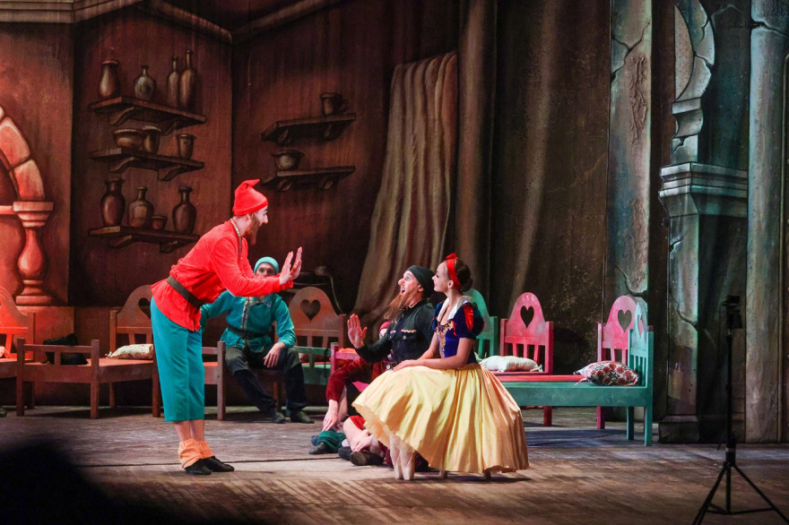 Μπαλέτο της εθνικής όπερας Οδησσού "Η χιονάτη και οι 7 νάνοι"