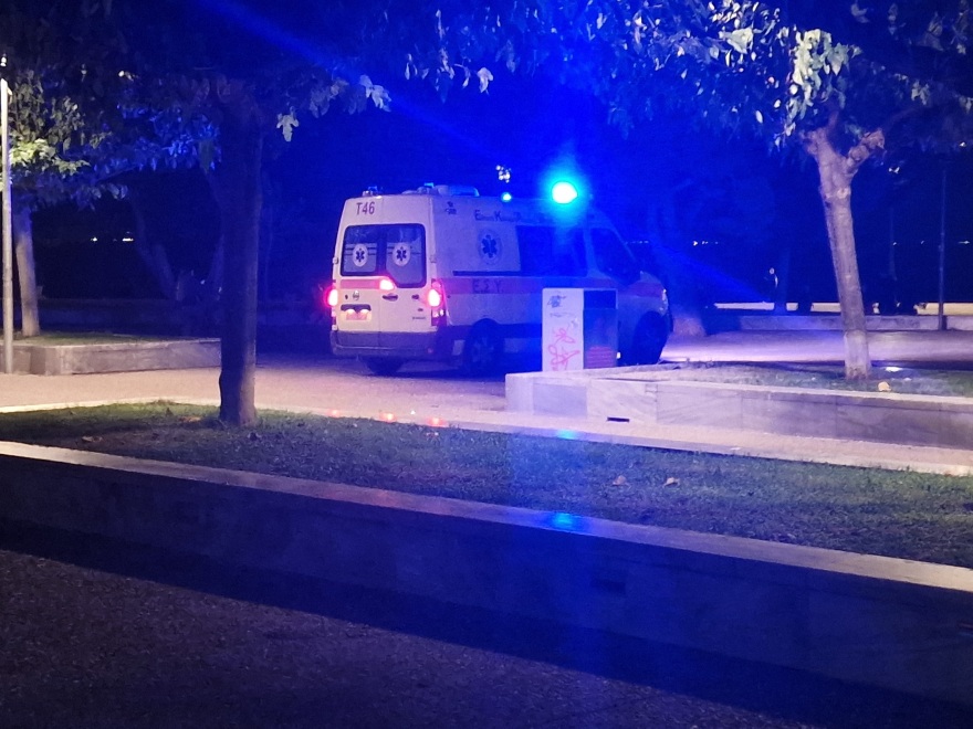 Θεσσαλονίκη: Ξυλοκόπησαν γυναίκα στον Λευκό Πύργο και τη γλίτωσαν εργαζόμενοι της καθαριότητας