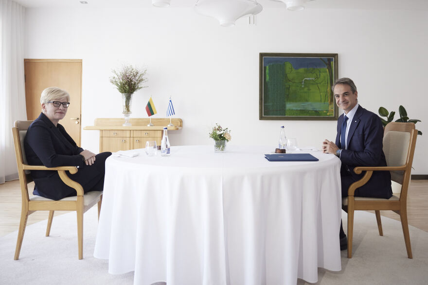 Μητσοτάκης - Λιθουανία: Η πολυεπίπεδη στήριξη της ΕΕ προς την Ουκρανία πρέπει να συνεχιστεί