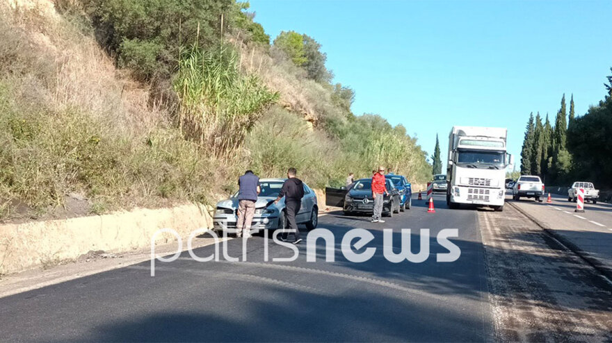 Καραμπόλα με πέντε οχήματα στην εθνική οδό Πατρών-Πύργου