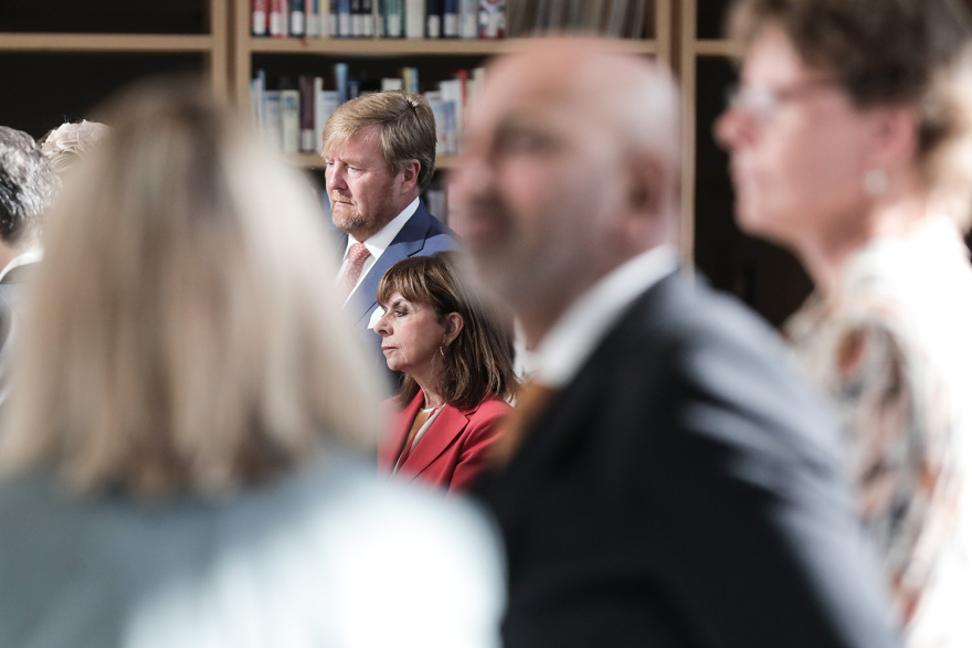 Βασιλικό ζεύγος Ολλανδίας: Έδωσε το παρών σε συζήτηση για την καταπολέμηση της οικογενειακής βίας στο ΚΠΣΙΝ